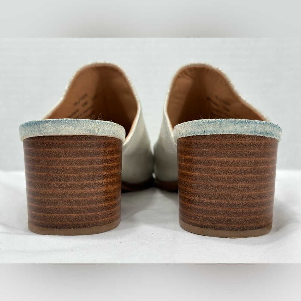 Mules - Picture 4 of 12